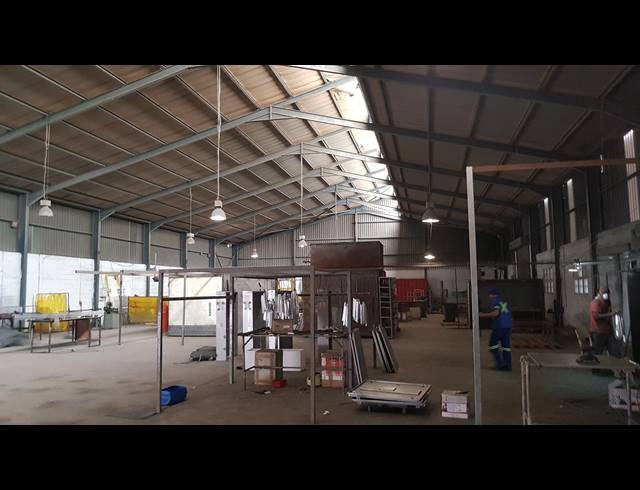 1,250M² FACTORY TO LET IN BLACKHEATH INDUSTRIAL